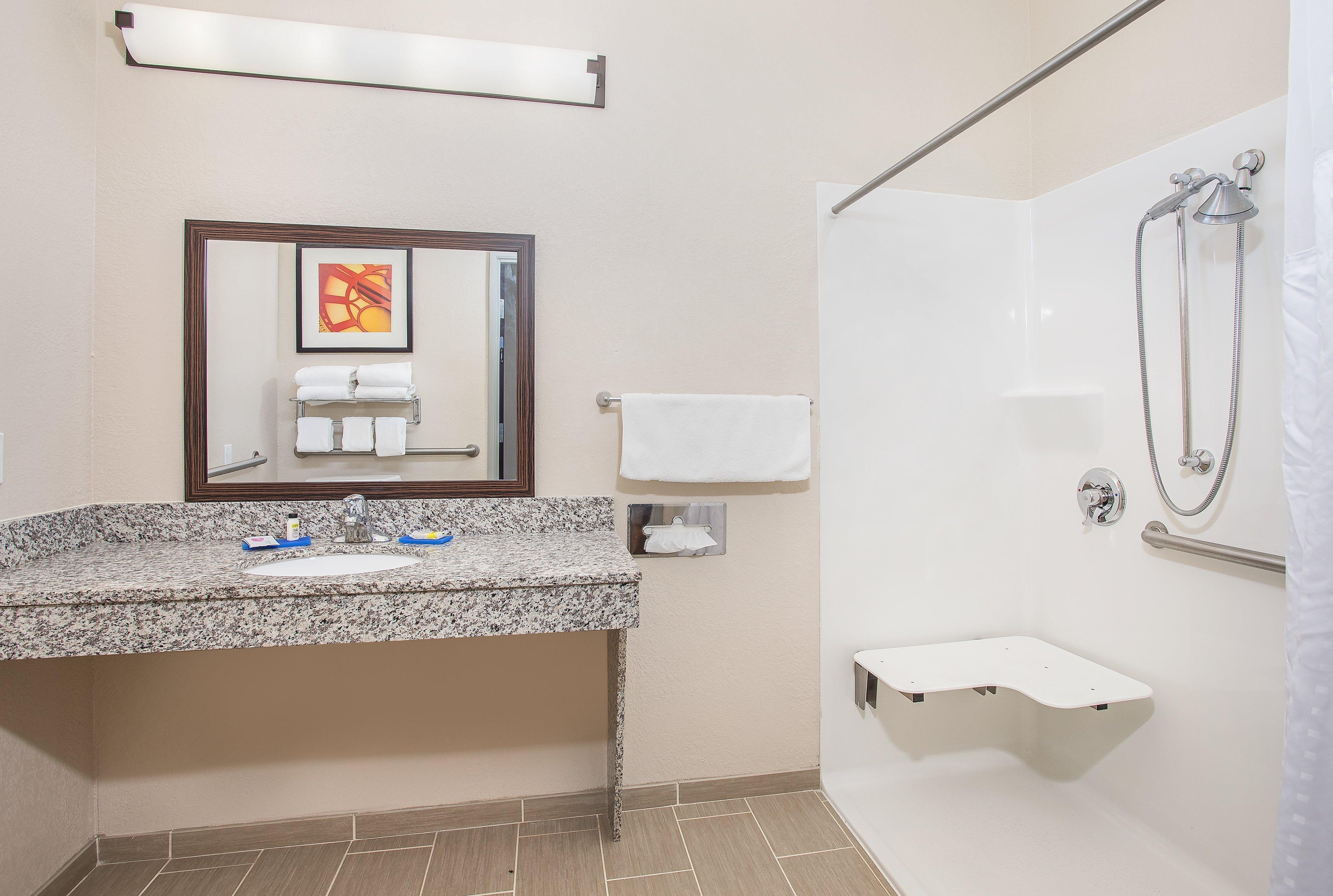 Holiday Inn Express Hotel & Suites Glasgow By Ihg Exterior foto